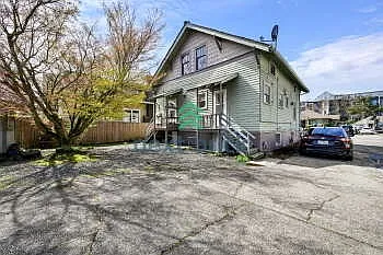 112 Wells Ave S — Photo 18