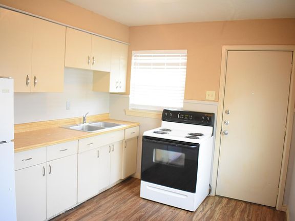 4th image of 3410 Nashville Ave APT B
