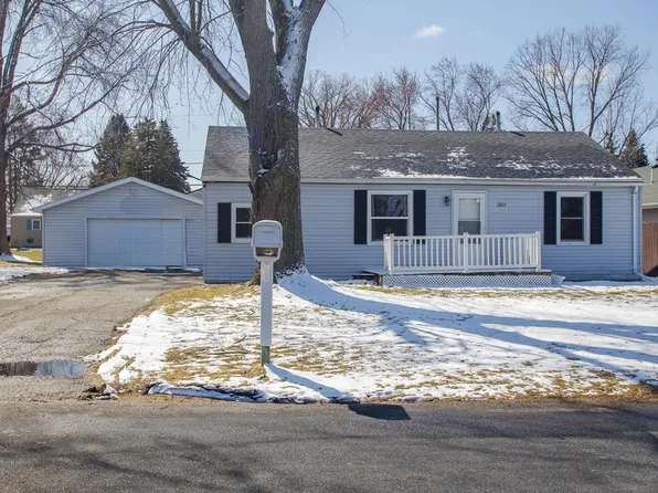 2803 W Highway Dr, Appleton, WI 54914