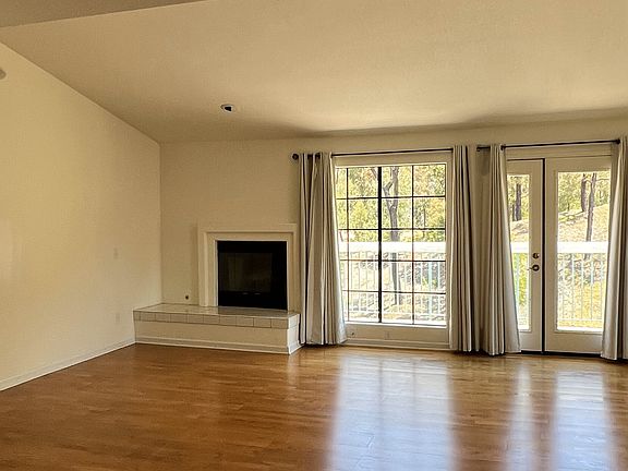 3rd image of 16436 Avenida Venusto Unit F