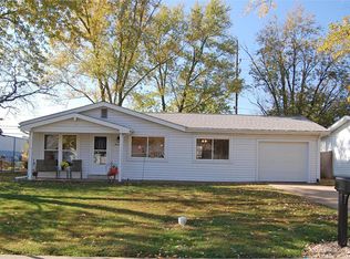 17 Kingsway Dr, Wentzville, MO 63385