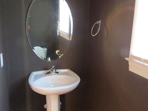 1/2 Bath downstairs