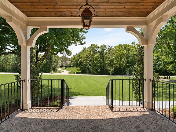 4th image of 1214 Hunters Trail Dr