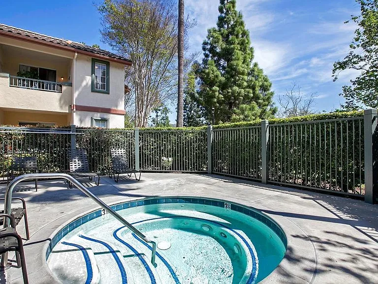 10880 Sabre Hill Dr #298 — Photo 32