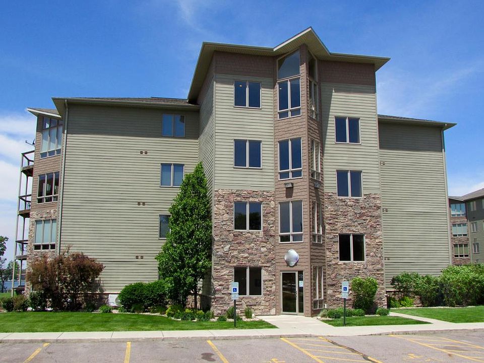 1st image of 425 240th Ave #408