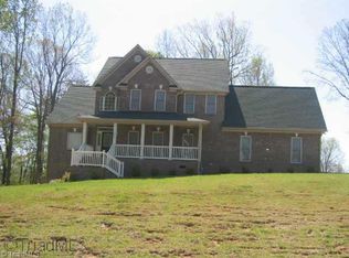 120 Oak St, Stoneville, NC 27048