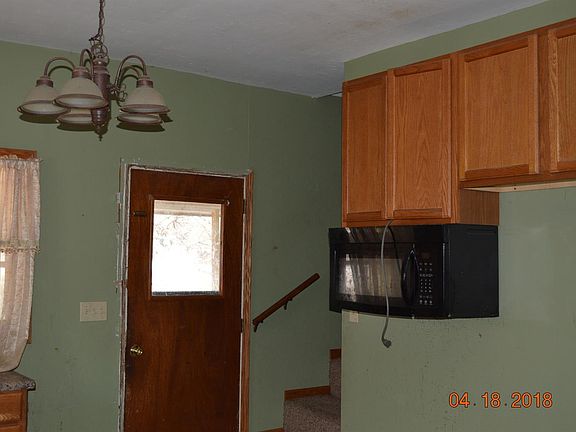 5th image of 402 E Wyatt St
