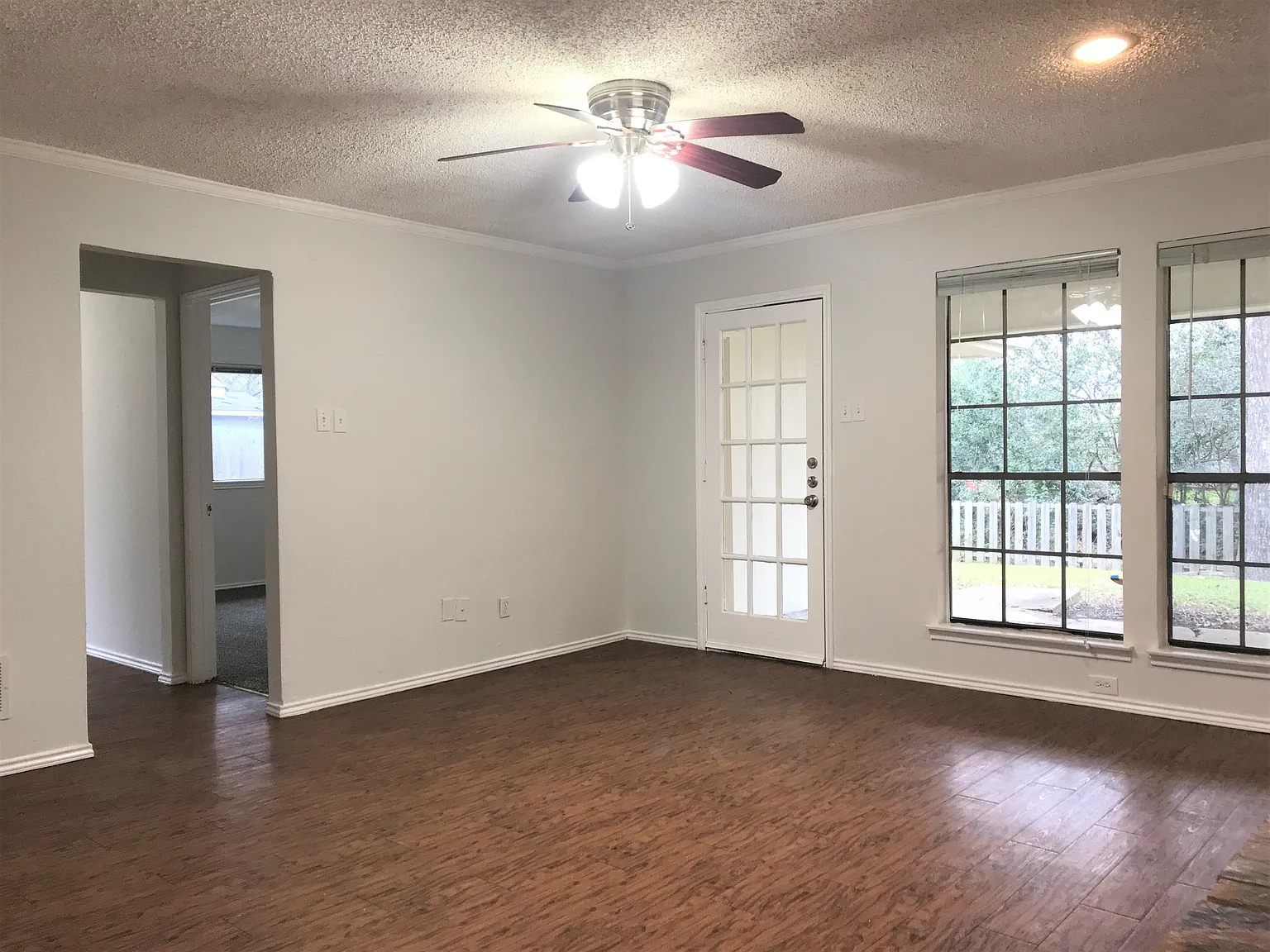 3 bed, 1582 sqft, $2,295 — Photo 3