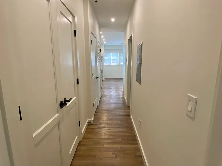 Andrews Court — Photo 41