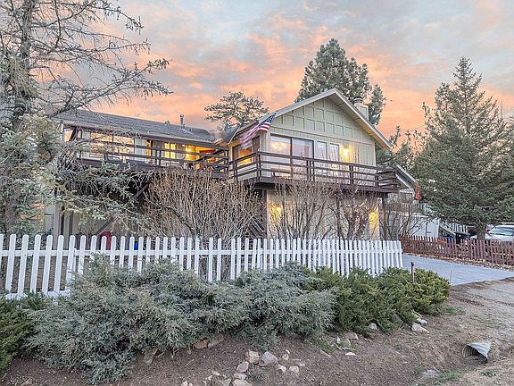3rd image of 1576 E Big Bear Blvd