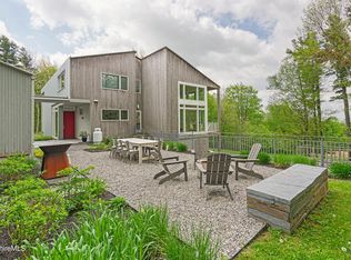 103 Long View Dr, Becket, MA 01223
