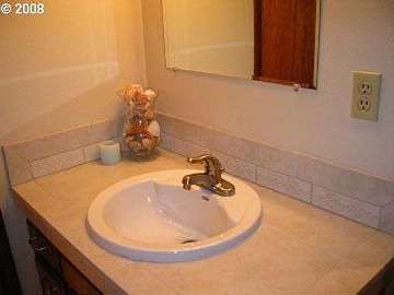 3rd image of 1149 NE 126th St Loop