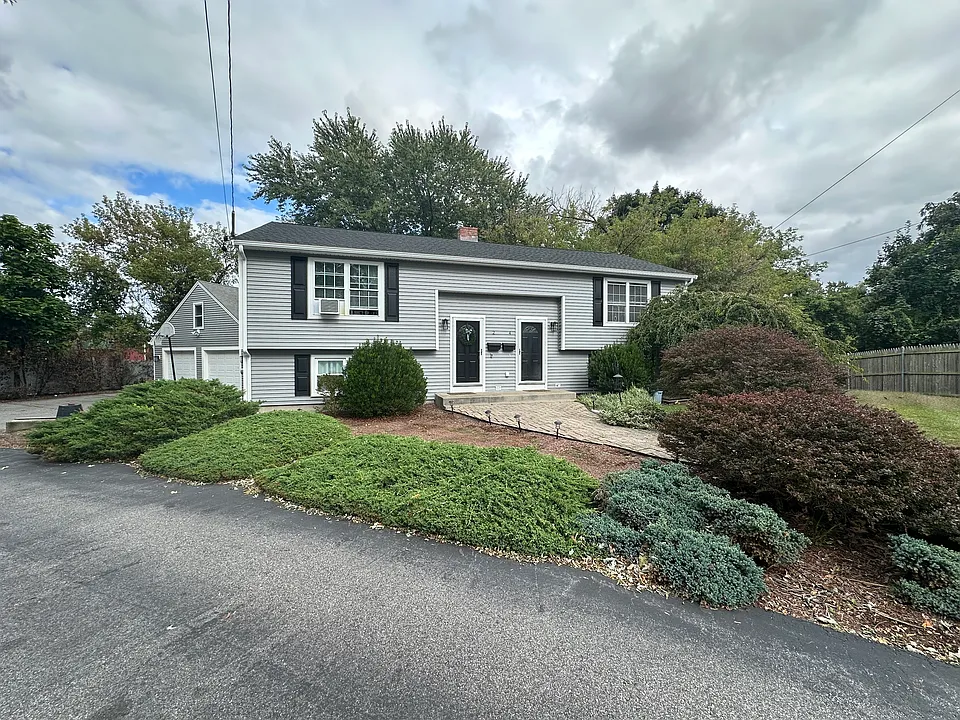 2 Arnold St