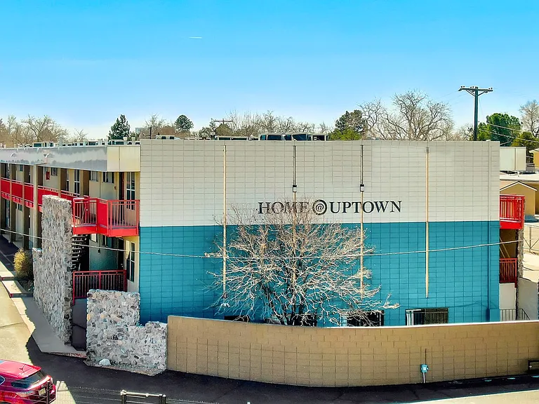 Home @ Uptown — Photo 10