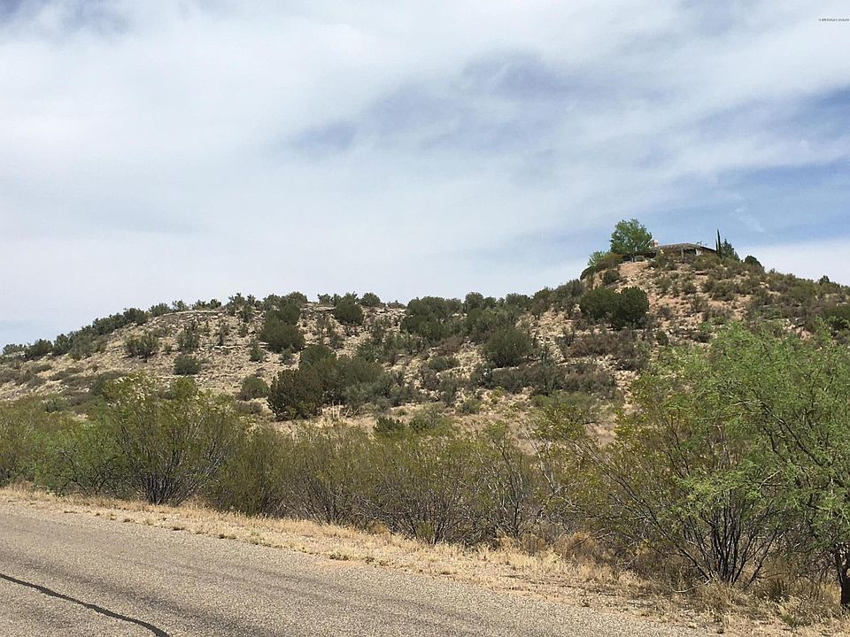 2nd image of 6400 N Canyon Rd