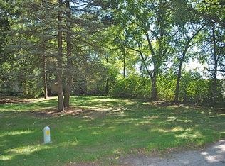 319 S 3rd St, Elburn, IL 60119