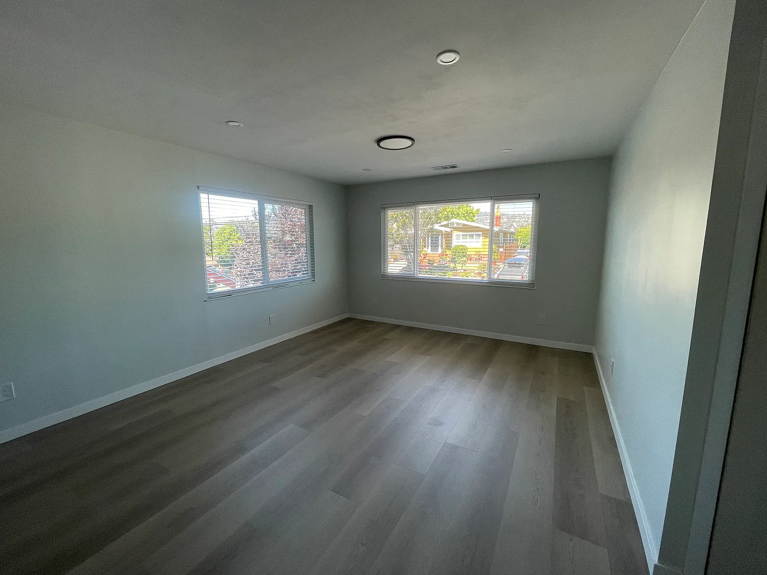 2 bed, 800 sqft, $2,495 — Photo 2