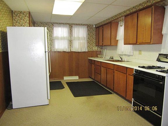 4th image of 410 Parkovash Ave