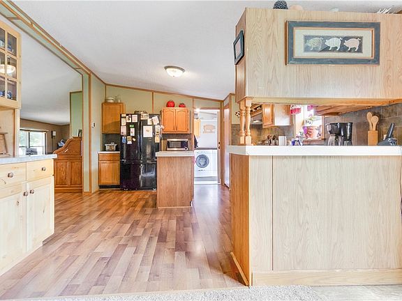 5th image of 225 Highland Avenue