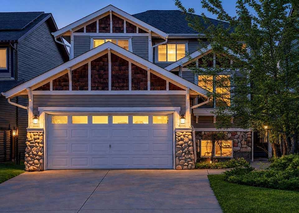1st image of 40 S Cougar Ridge Hts SW