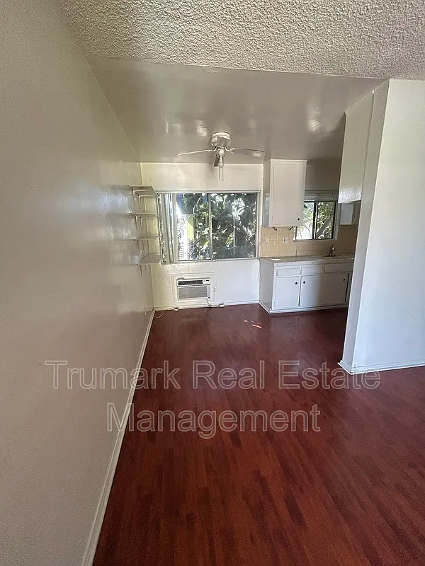 1 bed, 1.0 bath, $1,700 — Photo 3
