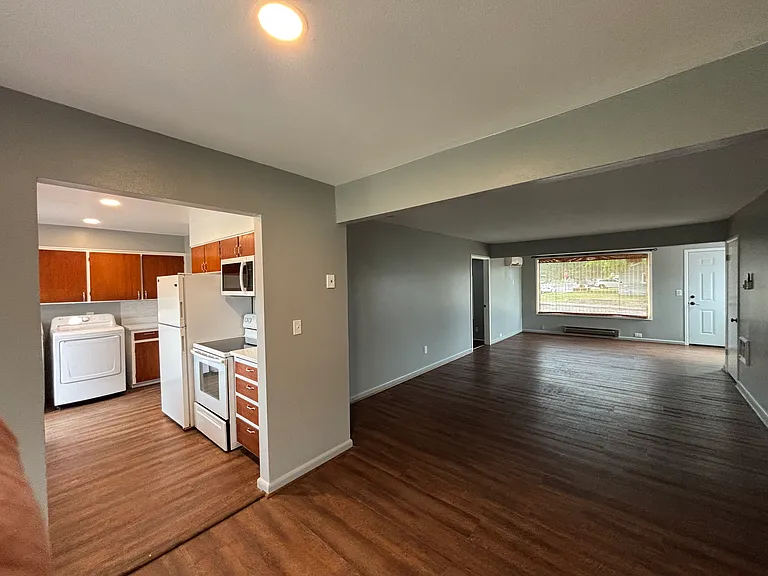 1216 Quinton St — Photo 5