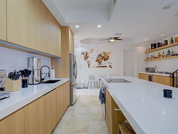 2nd image of 4867 Ponce De Leon Blvd #A