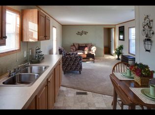 387 Sadler Ave, Elgin, IL 60120