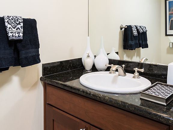 5th image of 1621 Barry Ave APT 205