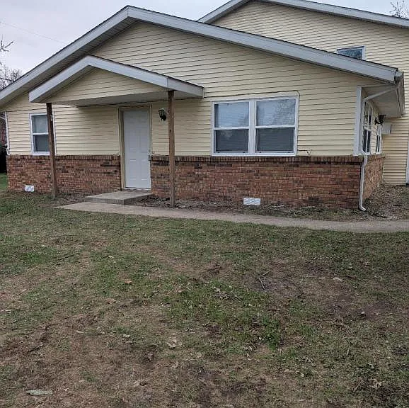 9015 Midway Dr #4 — Photo 2