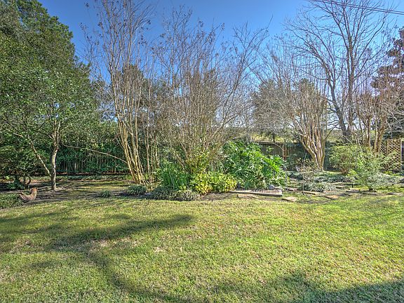 5th image of 1315 Breezy Bend Dr