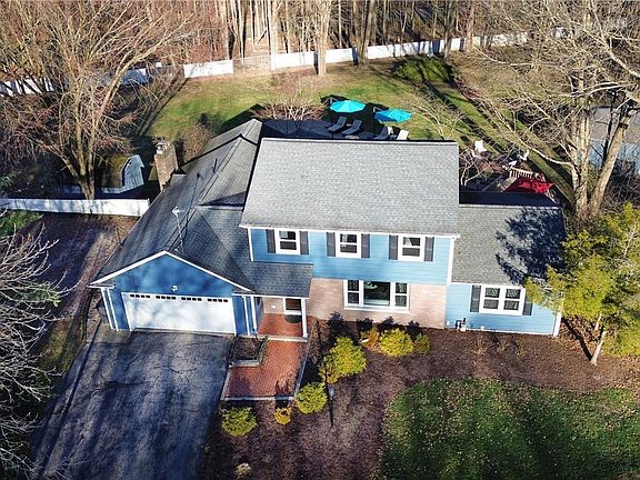 2nd image of 886 Ewing Rd