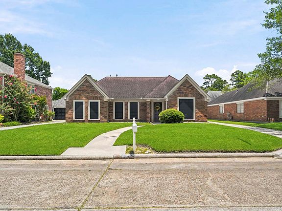 3rd image of 19806 Bambiwoods Ct