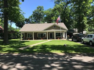 791 Lakeside Dr, Waterford, MI 48328
