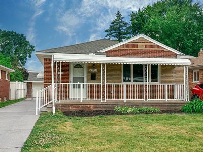 23055 Courtland Ave, Eastpointe, MI, 48021