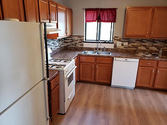 2nd image of 9024 Lincoln Ct