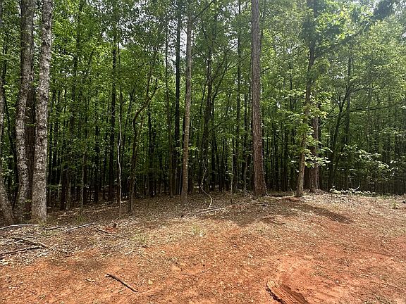 3rd image of 58 Windwood Dr