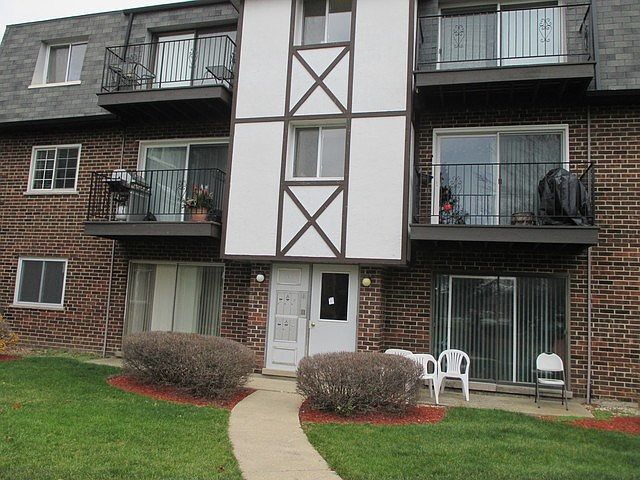 1st image of 9453 Bay Colony Dr APT 3E