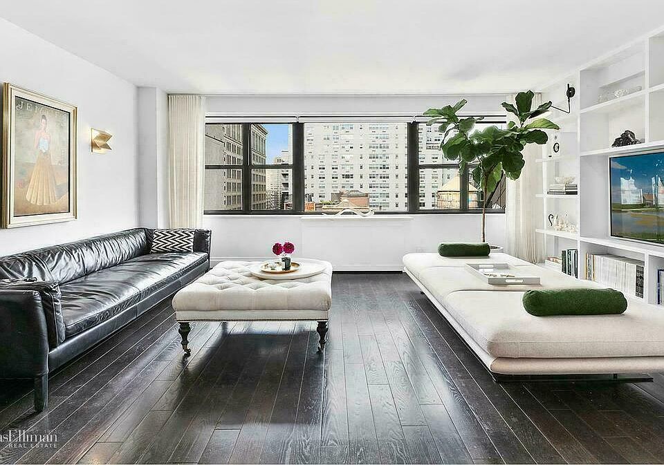 1st image of 115 E 9th St APT 15A