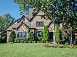Ventian Way Dr, WAXHAW, NC 28173