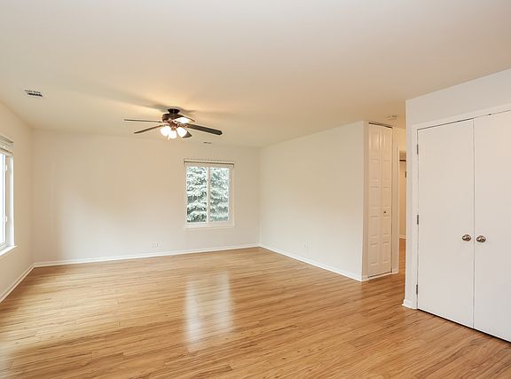 4th image of 1446 Cove Dr Unit 238-A