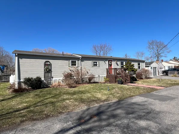 15 Marks Lane, Rockland, ME 04841