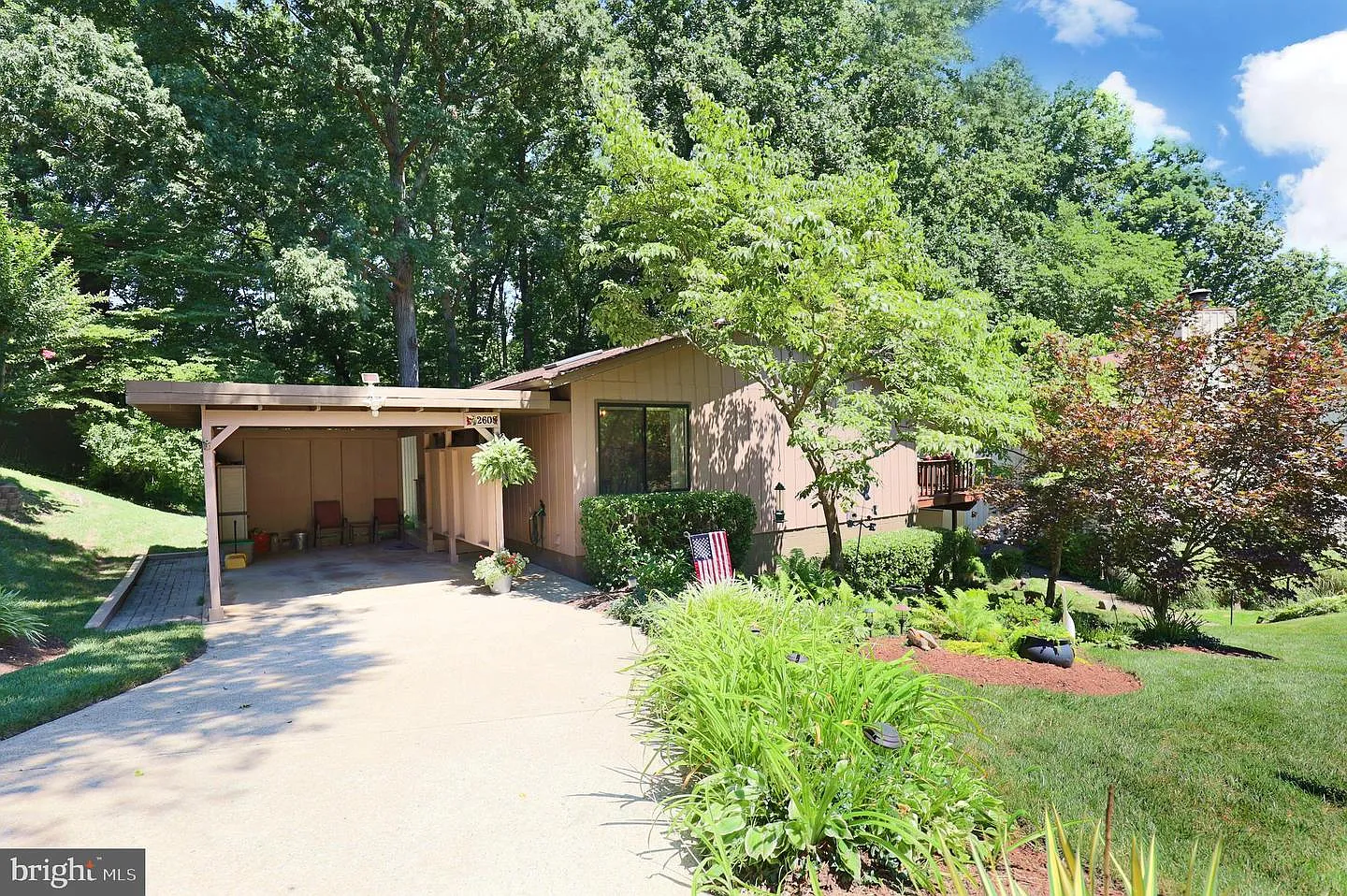 2608 Woodfern Ct photo 1