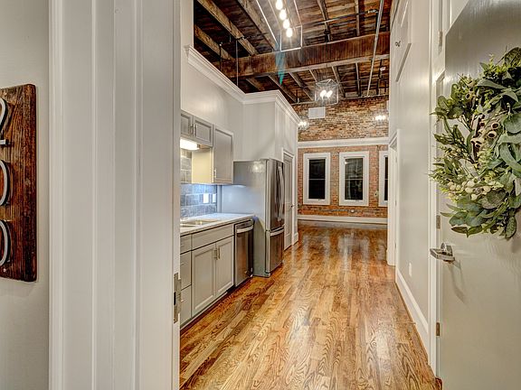 4th image of 116 E Main St #11137970