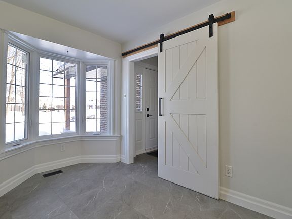3rd image of 276 Turnstone Ct #1