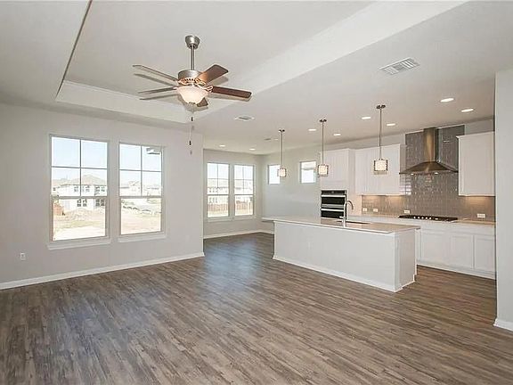 5th image of 13909 Ilex Dr Unit 39