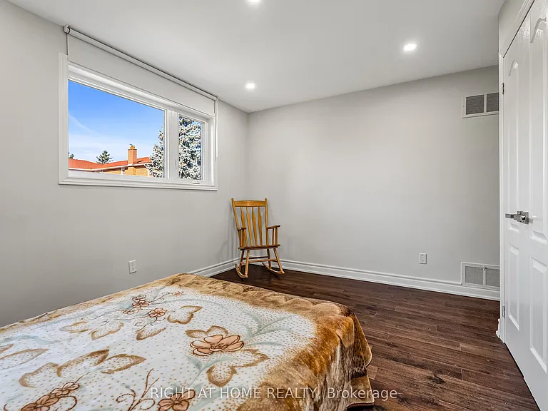 373 Firglen Rdg — Photo 24