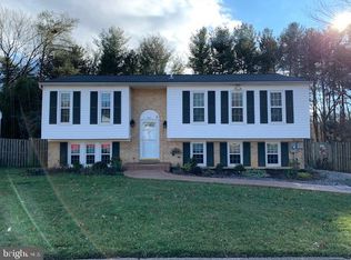 5521 Corot Ct, Fairfax, VA 22032