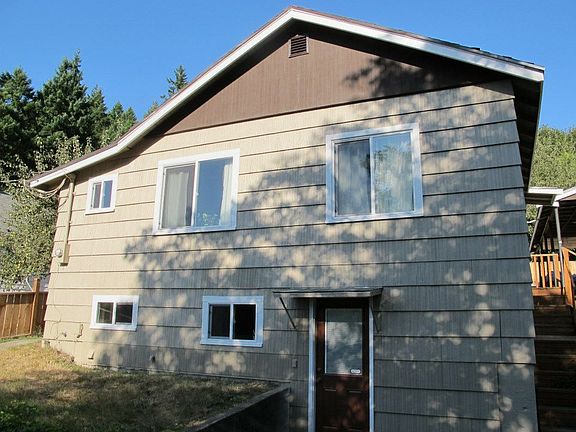 2nd image of 3321 1st St