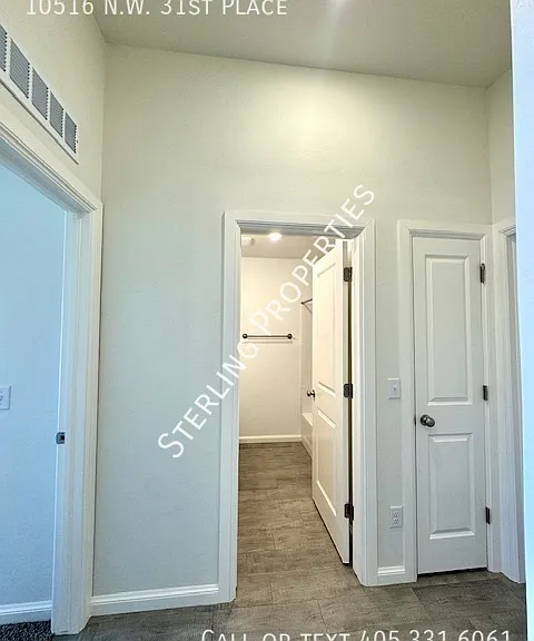 10516 NW 31st Pl — Photo 8